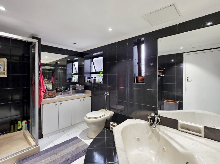 3 Bedroom Property for Sale in Bantry Bay Western Cape